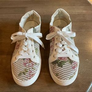 Vince Camuto Joellan Youth Shoes